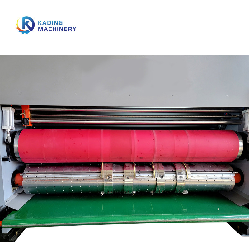 Macchina tagliante di automazione del contenitore pieno di cartone con 120 a 200pcs/Min And Adjusted Shaft