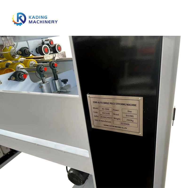 Il pezzo singolo 99 riveste Min Semi Automatic Stitching Machine per le scatole ondulate